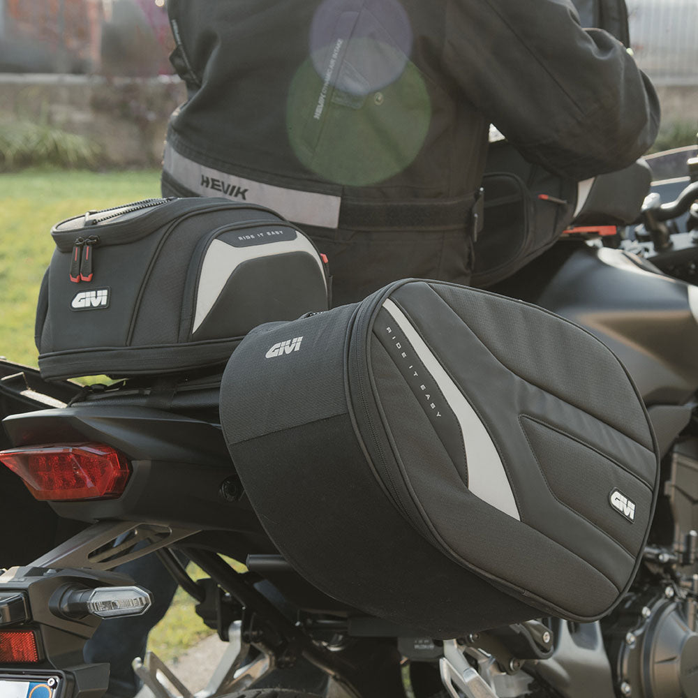 Coppia di borse laterali Givi EASY10 espandibili da 27 a 35 lt