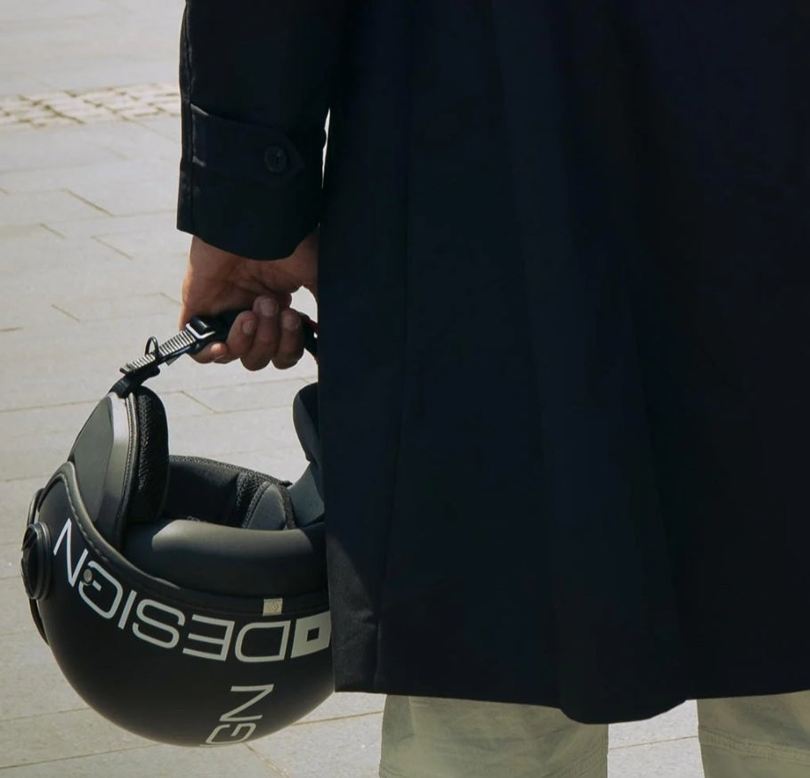 Casco Momo Design jet FGTR CLASSIC E2206 Black-White