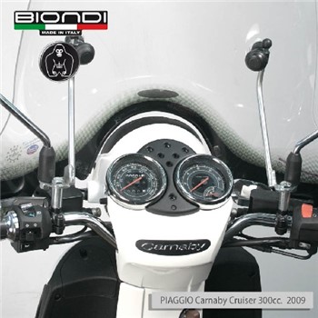 ATTACCHI PIAGGIO Carnaby Cruiser 300cc. 2009